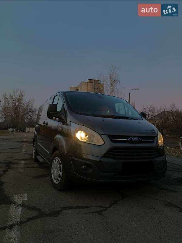 Ford Tourneo custom (2016)