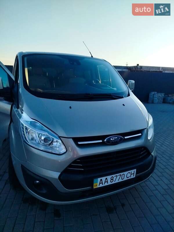 Ford Tourneo custom (2015)