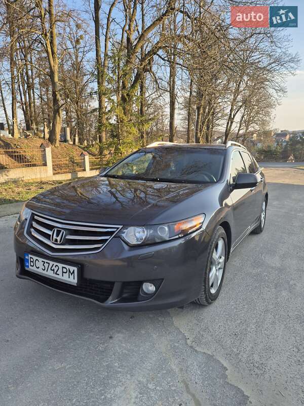 Honda Accord (2010)