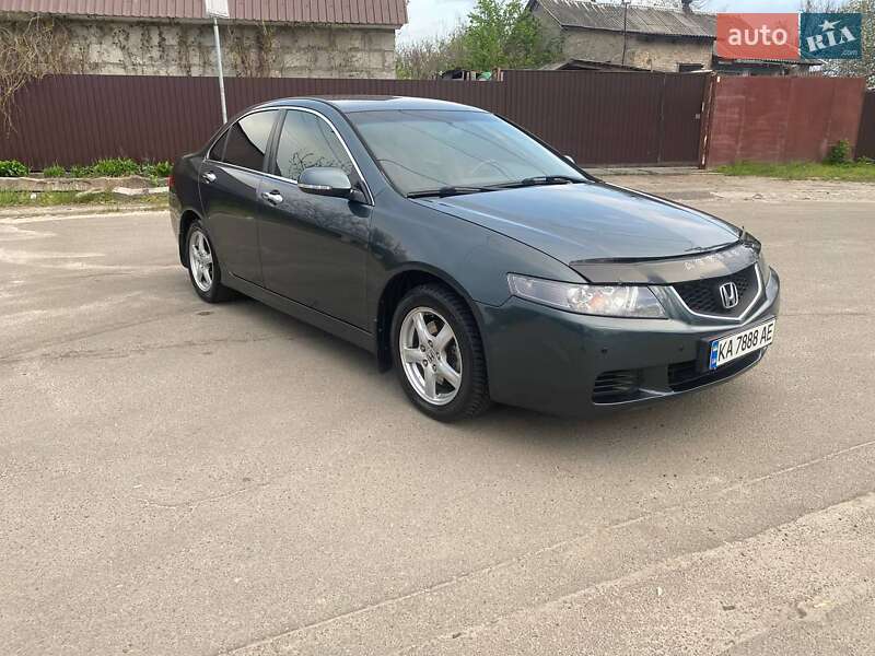 Honda Accord (2005)