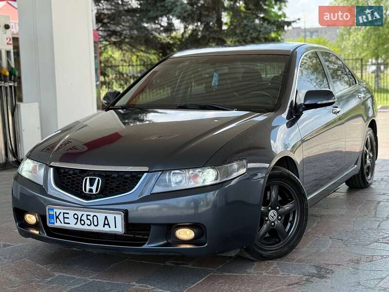 Honda Accord (2004)