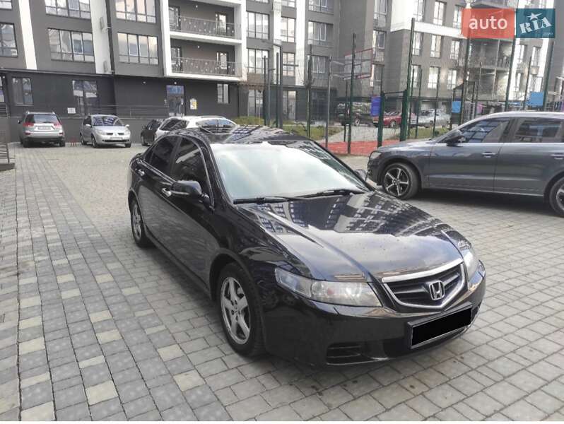 Honda Accord (2005)