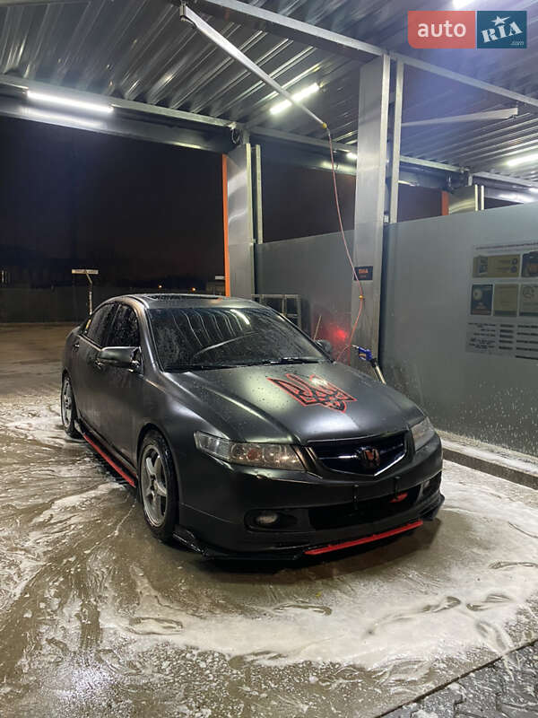 Honda Accord (2005)