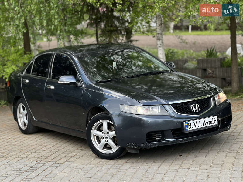 Honda Accord (2005)