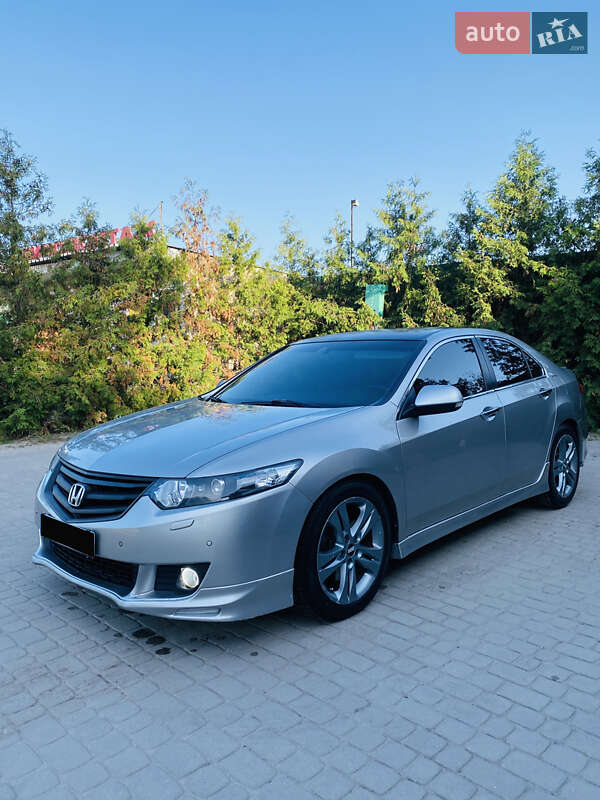 Honda Accord (2010)