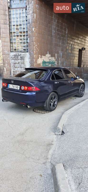 Honda Accord (2003)