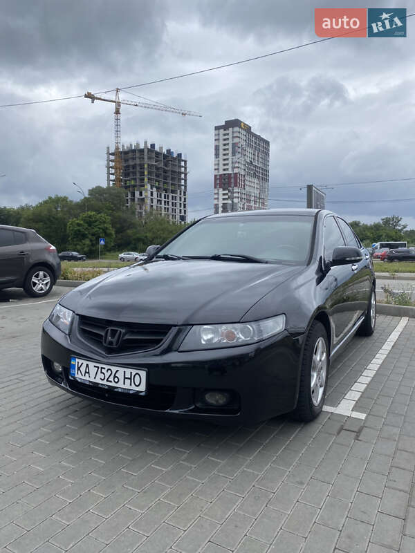 Honda Accord (2004)