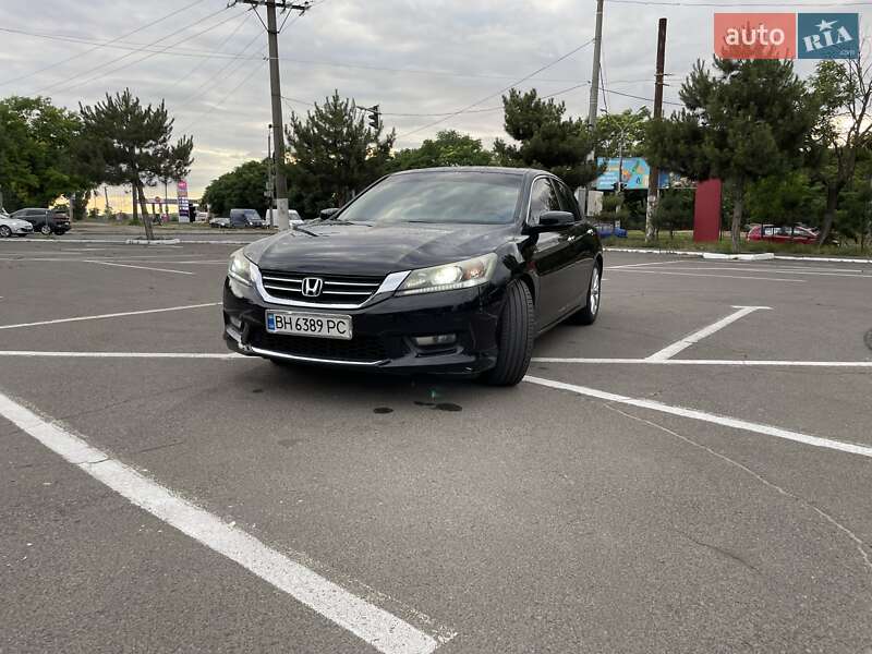 Honda Accord (2015)