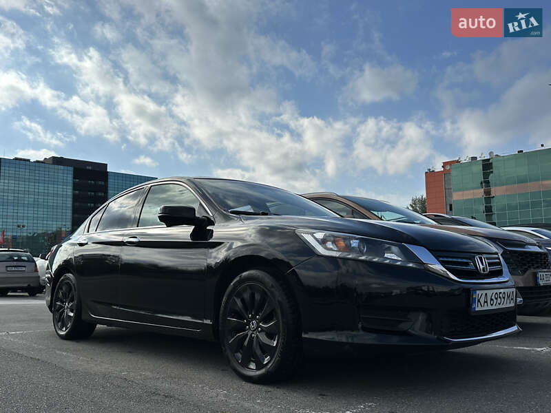 Honda Accord (2015)