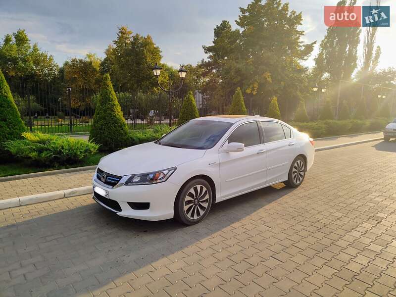 Honda Accord (2015)