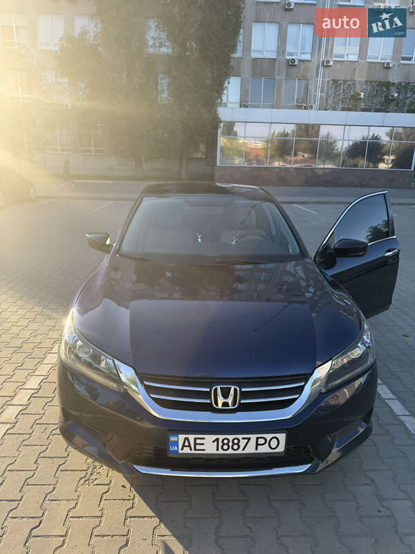 Honda Accord (2015)