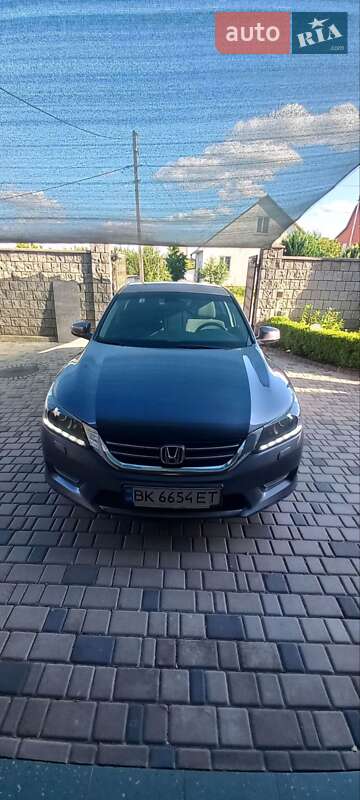 Honda Accord (2013)