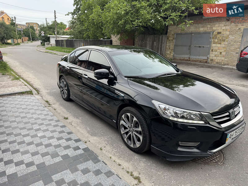 Honda Accord (2013)