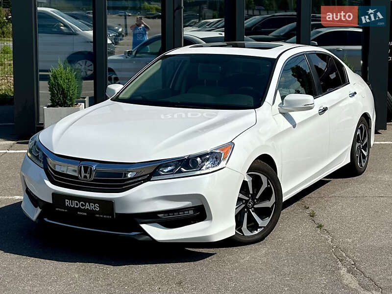 Honda Accord (2015)