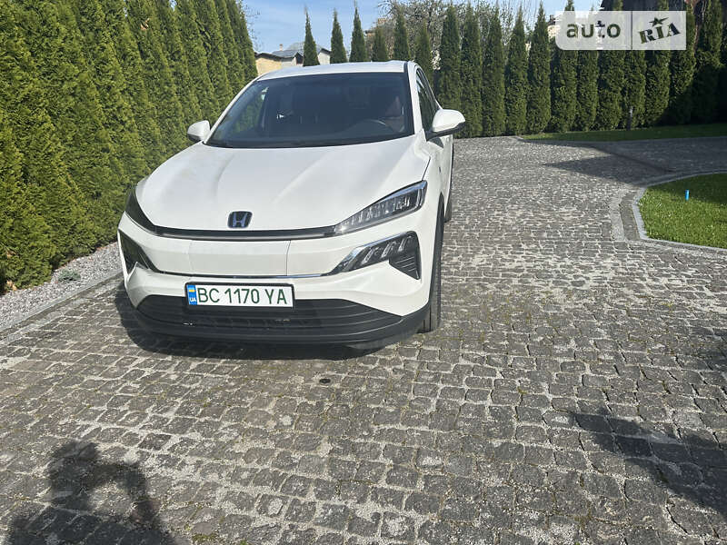 Honda M-nv (2022)