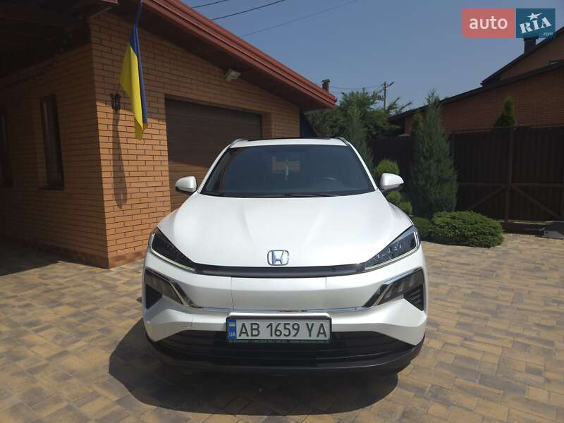 Honda M-nv (2022)