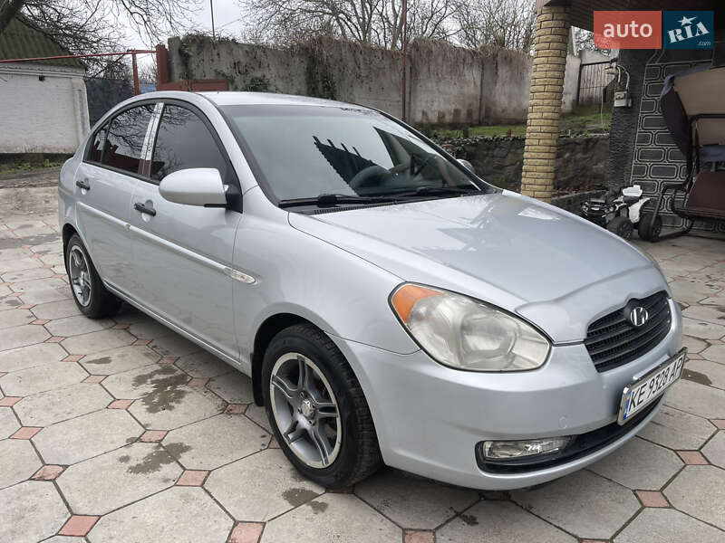 Hyundai Accent (2007)