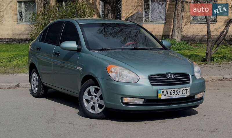 Hyundai Accent (2007)