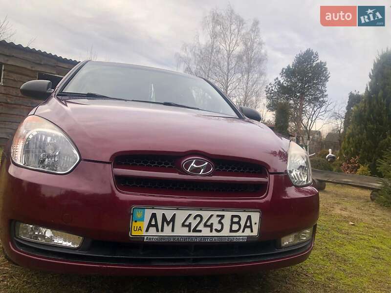 Hyundai Accent (2008)