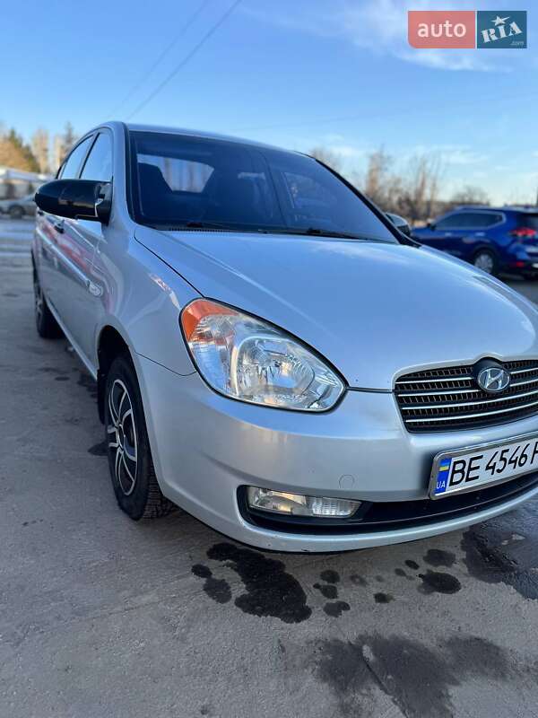 Hyundai Accent (2007)