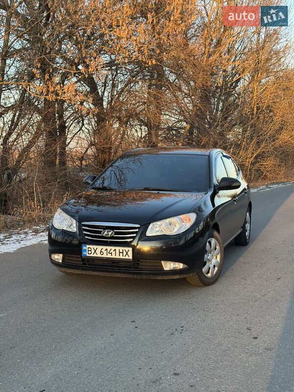 Hyundai Elantra (2010)