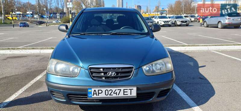 Hyundai Elantra (2002)