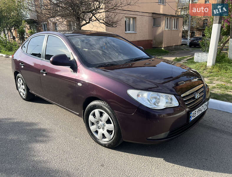 Hyundai Elantra (2008)