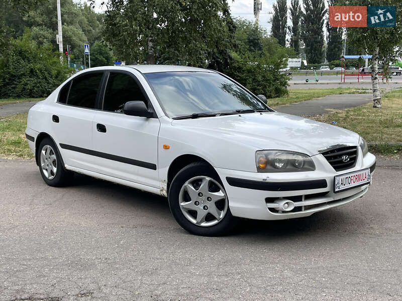 Hyundai Elantra (2005)