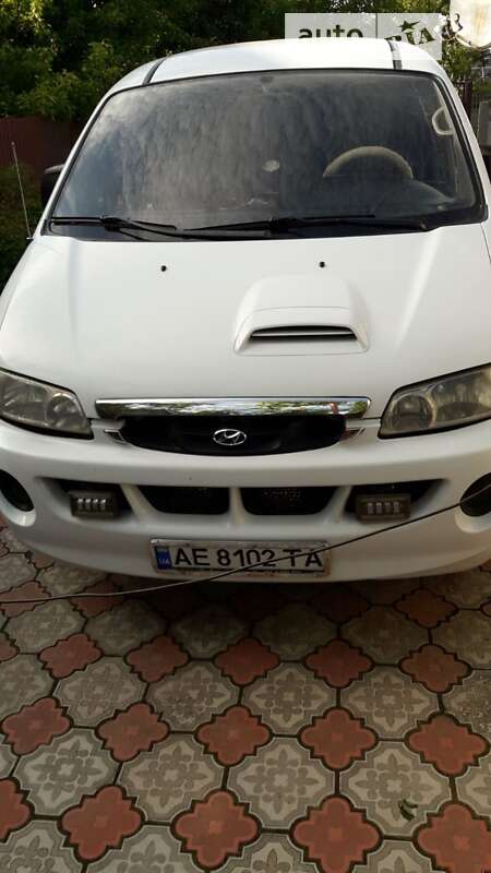 Hyundai H-1 (2004)