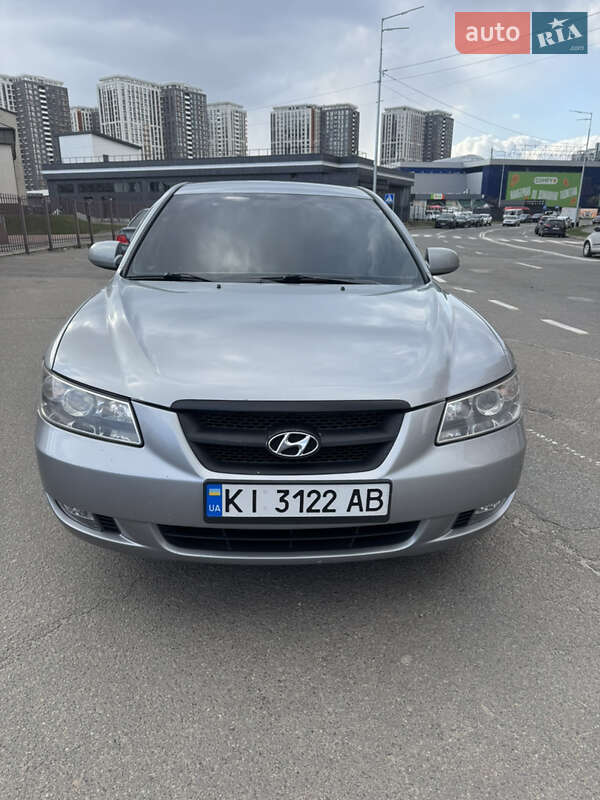 Hyundai Sonata (2008)