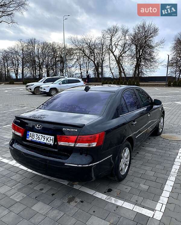 Hyundai Sonata (2010)