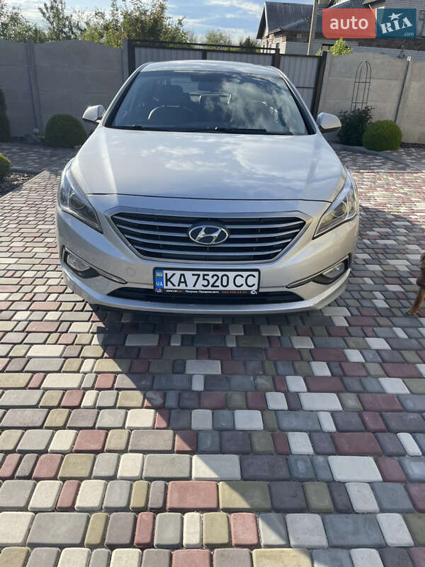 Hyundai Sonata (2015)