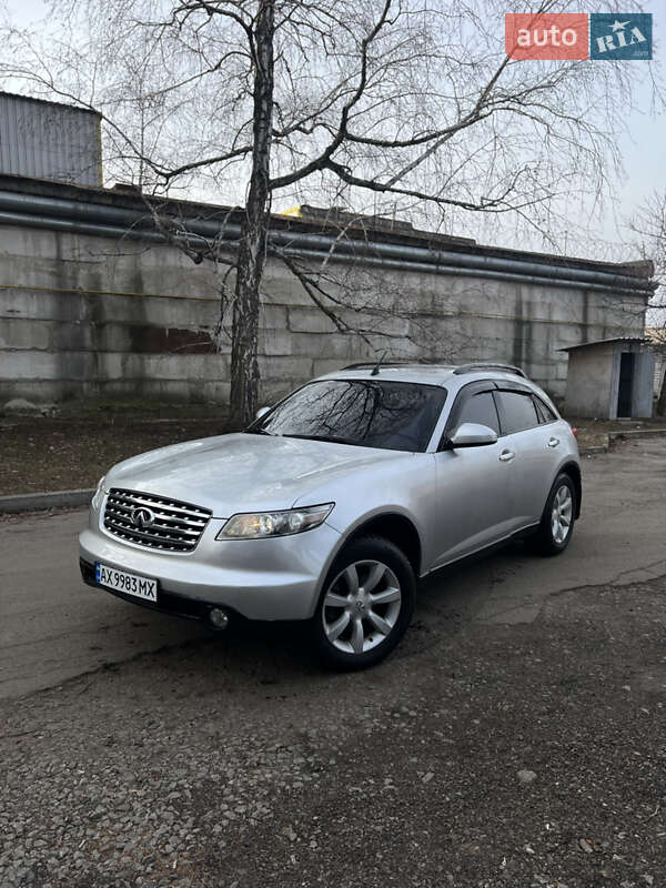 Infiniti Fx 35 (2004)