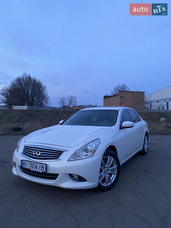 Infiniti G25 (2011)