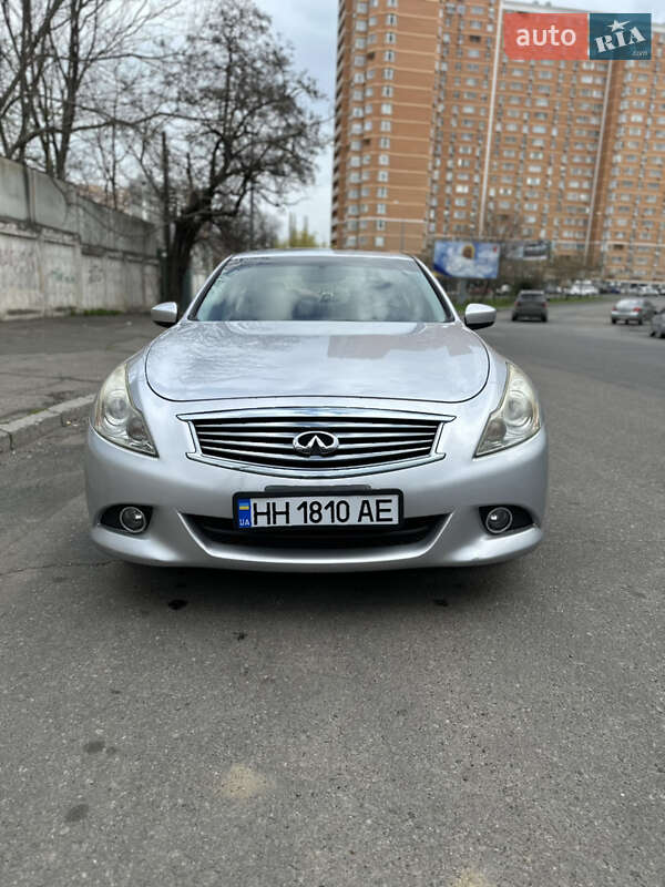 Infiniti G25 (2010)