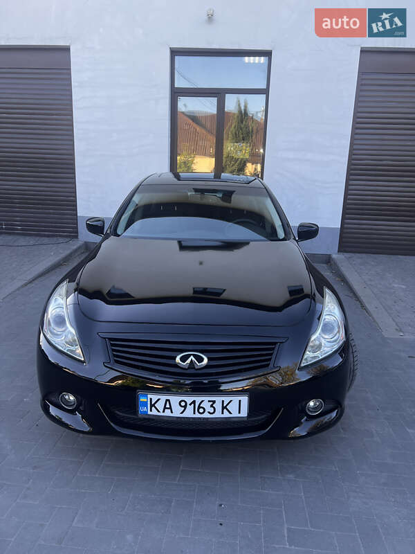 Infiniti G25 (2011)