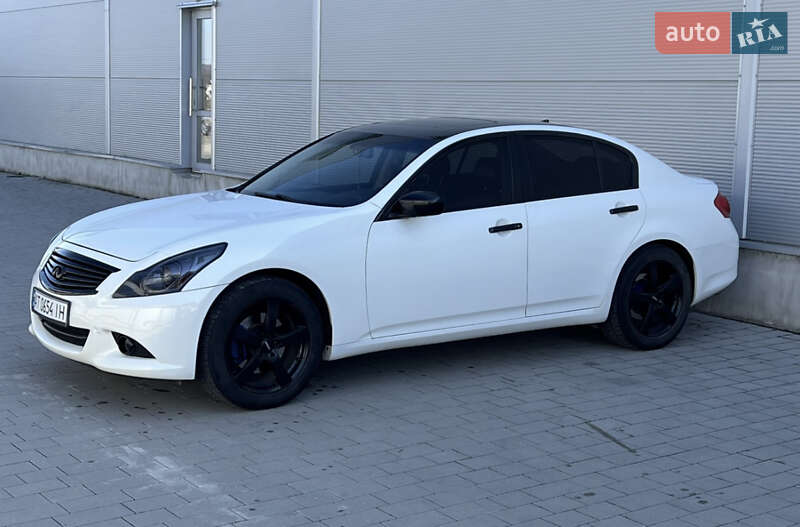 Infiniti G25 (2011)