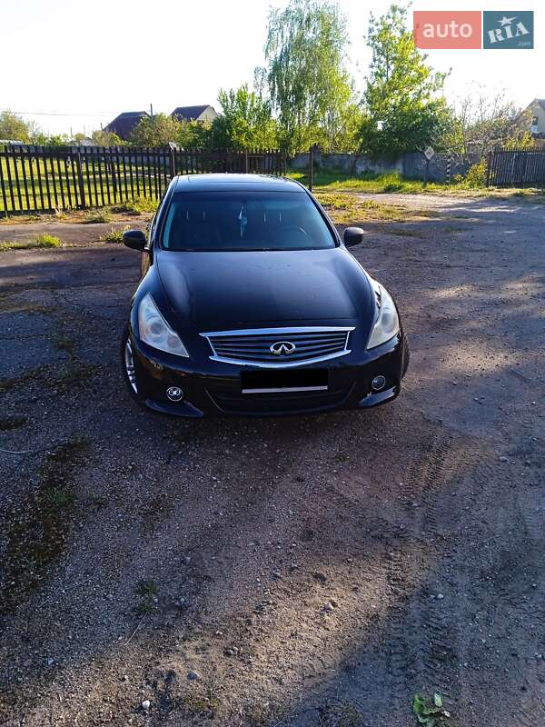 Infiniti G25 (2010)