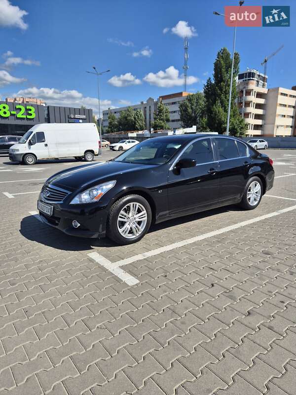 Infiniti Q40 (2014)