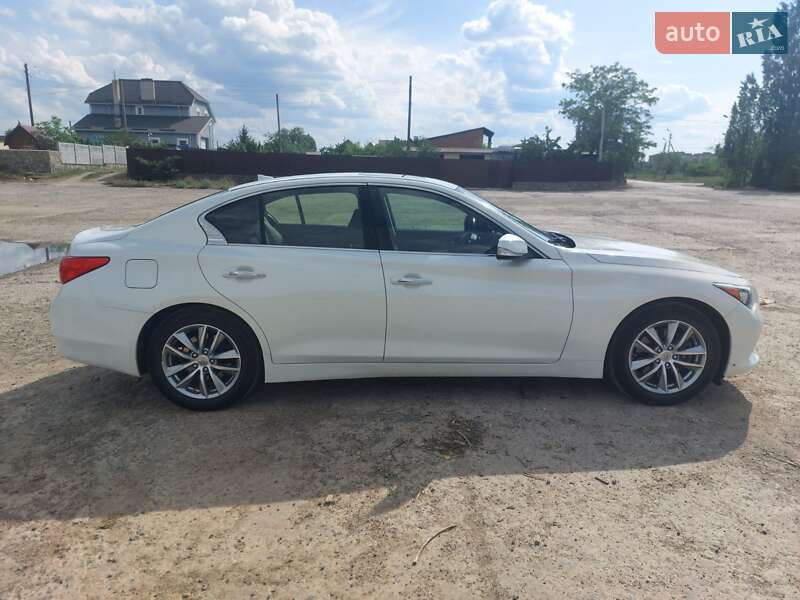 Infiniti Q50 (2016)