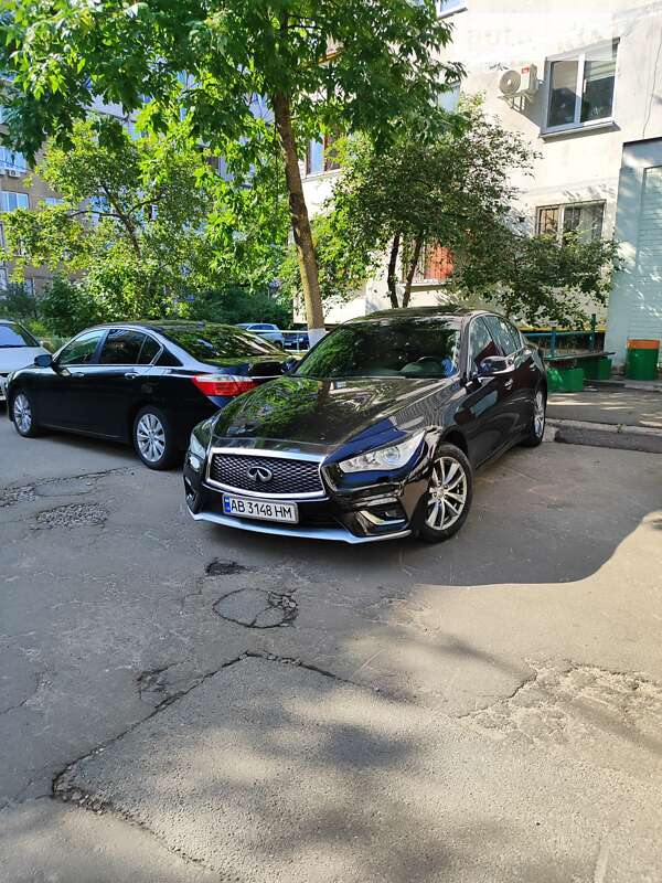 Infiniti Q50 (2015)