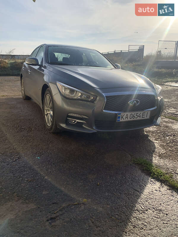 Infiniti Q50 (2016)