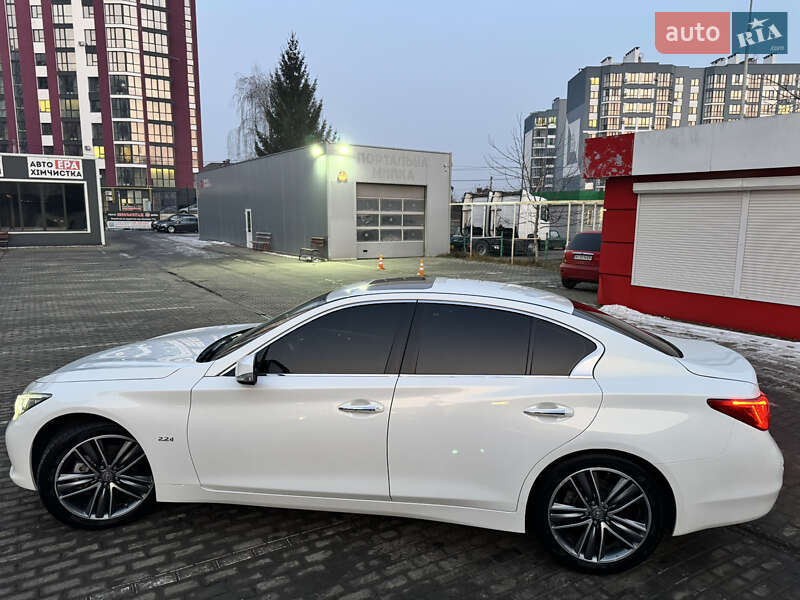 Infiniti Q50 (2014)