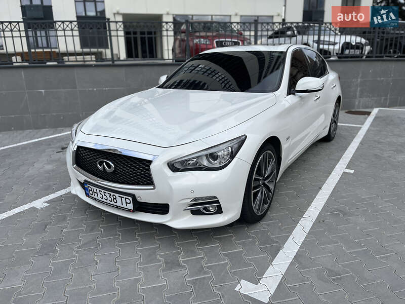 Infiniti Q50 (2014)