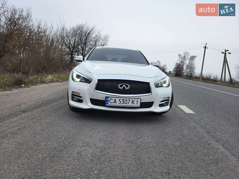 Infiniti Q50 (2014)