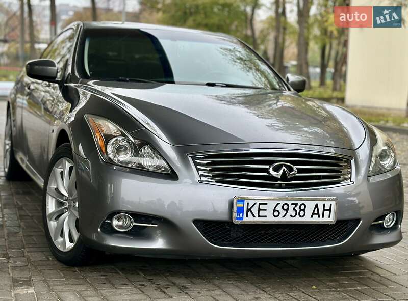 Infiniti Q60 (2015)