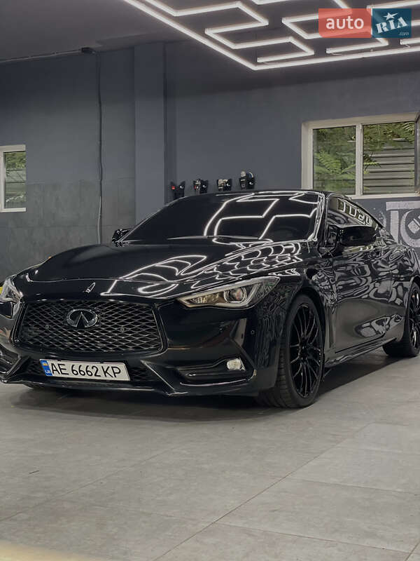 Infiniti Q60 (2016)