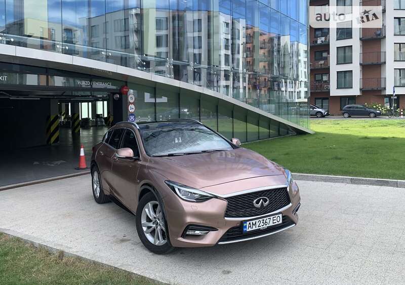 Infiniti Qx30 (2016)