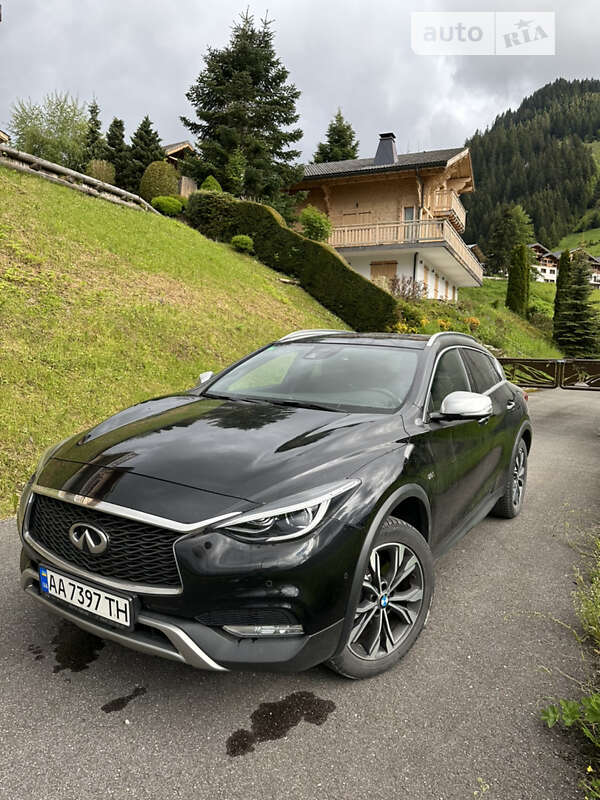 Infiniti Qx30 (2018)