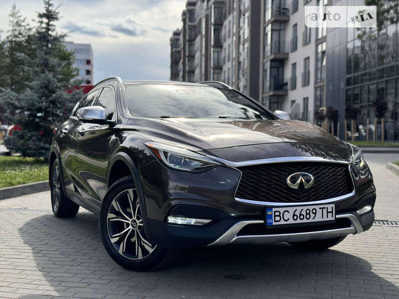 Infiniti Qx30 (2016)
